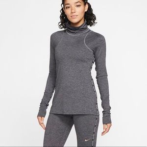 Nike Pro Warm Long Sleeve Metallic Top Sz Medium